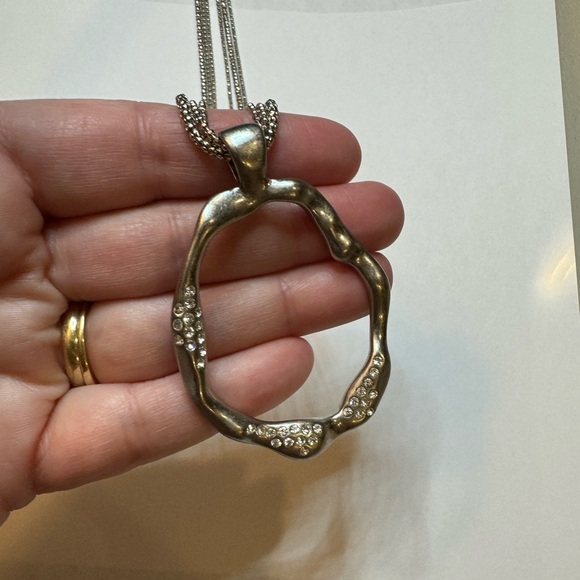 Lia Sophia “Wanderlust” 30-33” long Silver necklace with clear cut crystals. - Picture 5 of 8